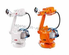 ���I�C�������U�����ă���